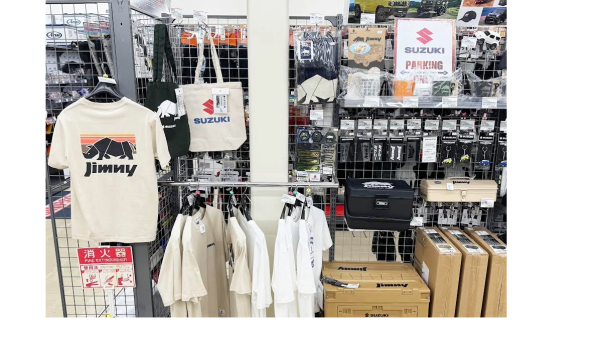 岐阜店店内にジムニーコーナー