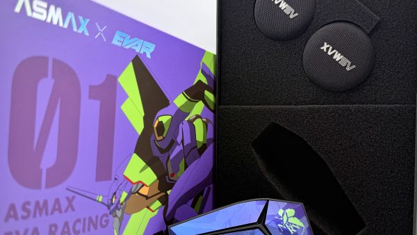 日本の誇るカルチャーの一つ、エヴァンゲリオン仕様のインカムが登場！！